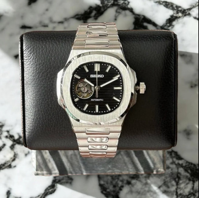 Seiknaut Open Heart | Black