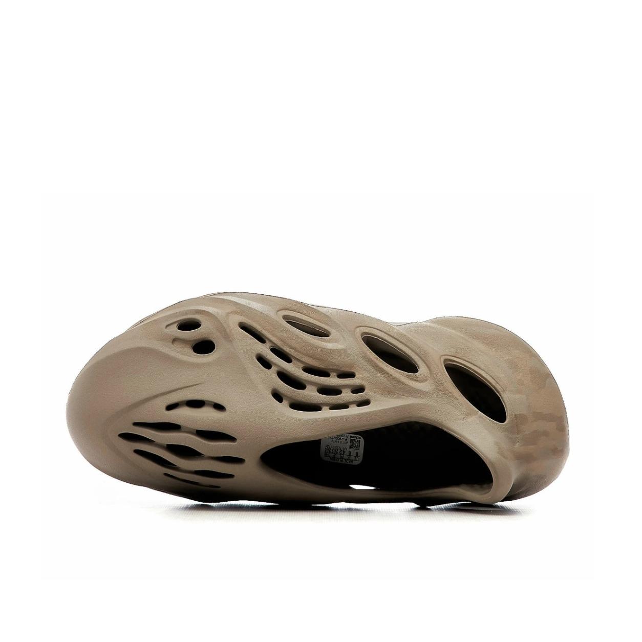 YZY Comfort Foam Runner "Sage"