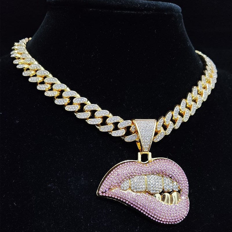 VVS Jewelry hip hop jewelry Fully Iced Out Pink Biting Lip Cuban Pendant Chain